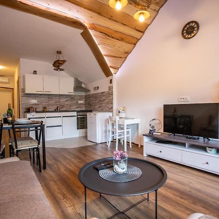 Apartman Mila Josipdol Dış mekan fotoğraf