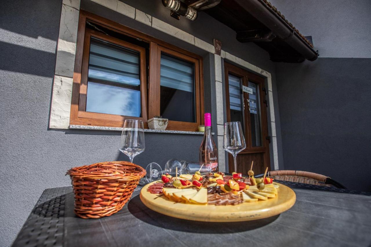 Apartman Mila Josipdol Dış mekan fotoğraf